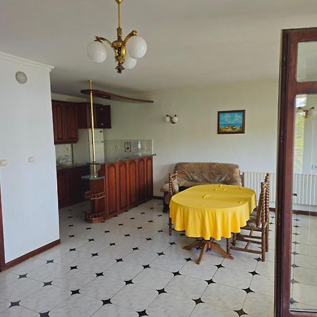 Lazur SeaView Apartment Pomorie Exterior foto