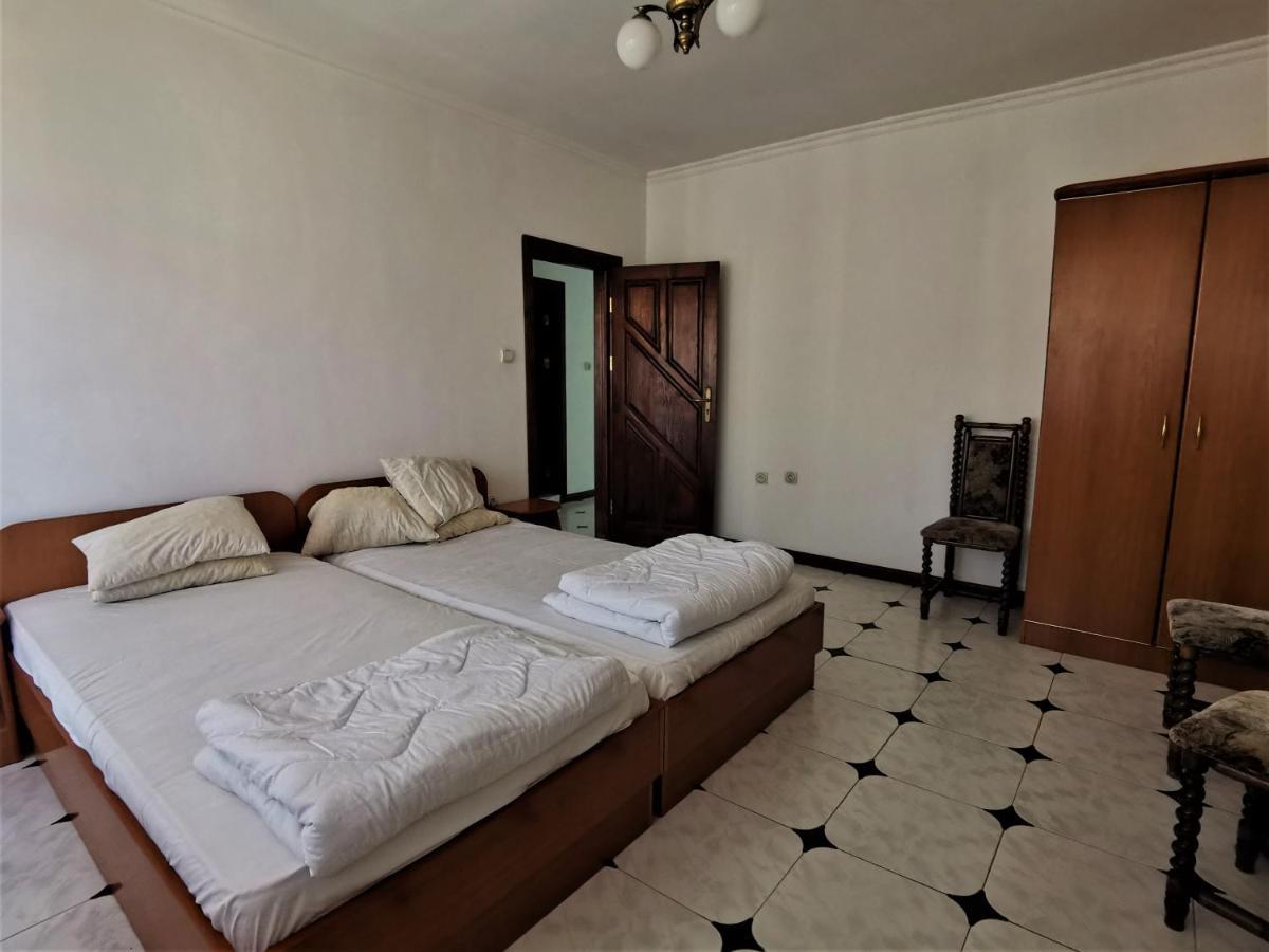 Lazur SeaView Apartment Pomorie Exterior foto